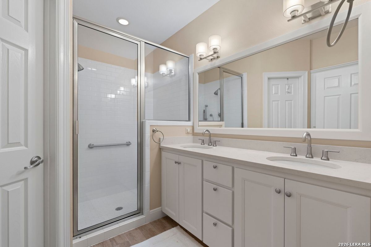 5 REMINGTON CIR, San Antonio, TX 78258