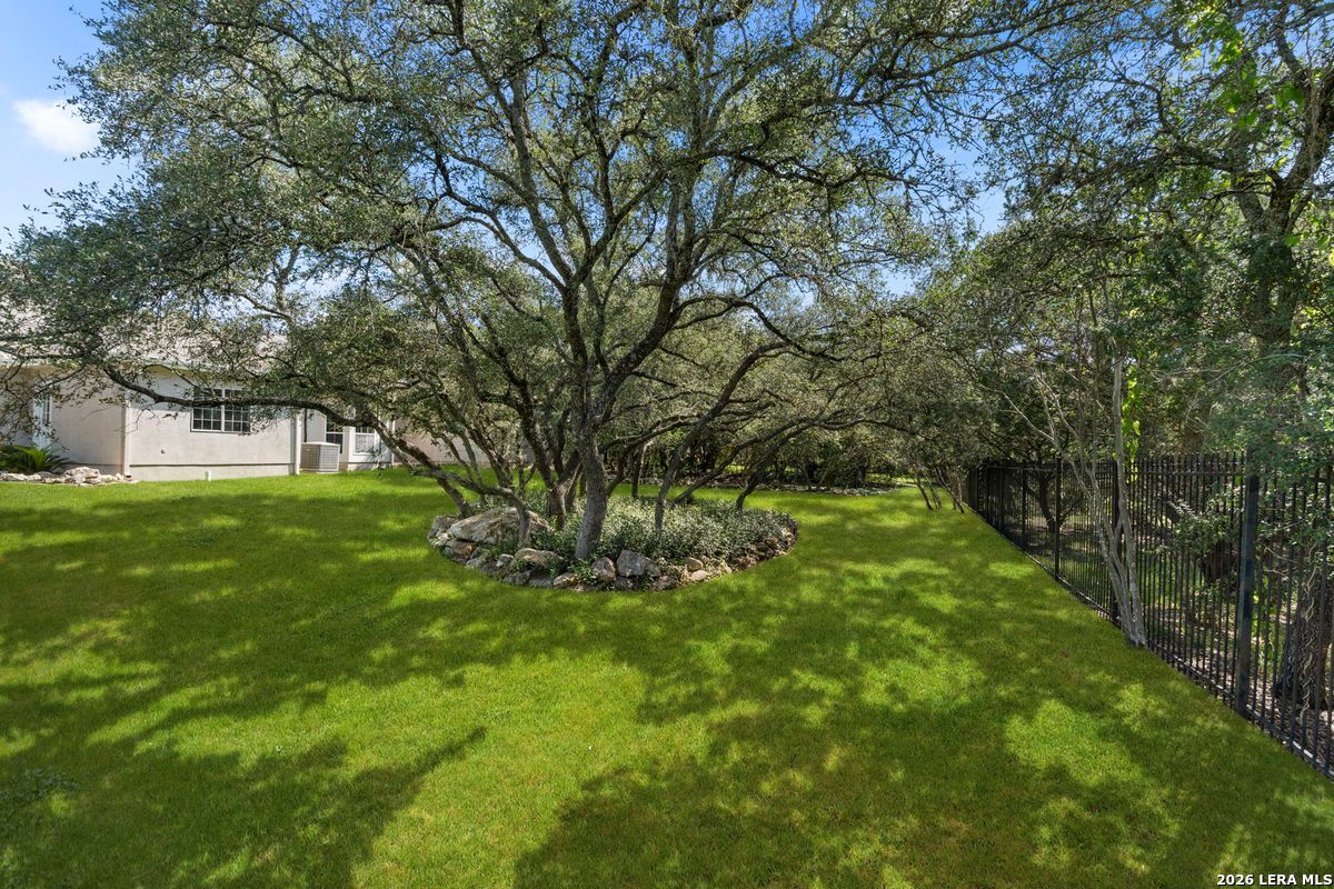 5 REMINGTON CIR, San Antonio, TX 78258