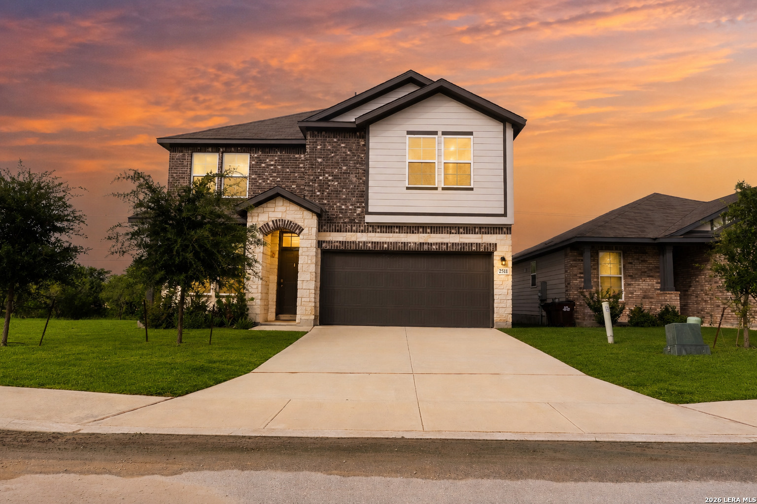 2511 Seabream Dr Listing Cover Image