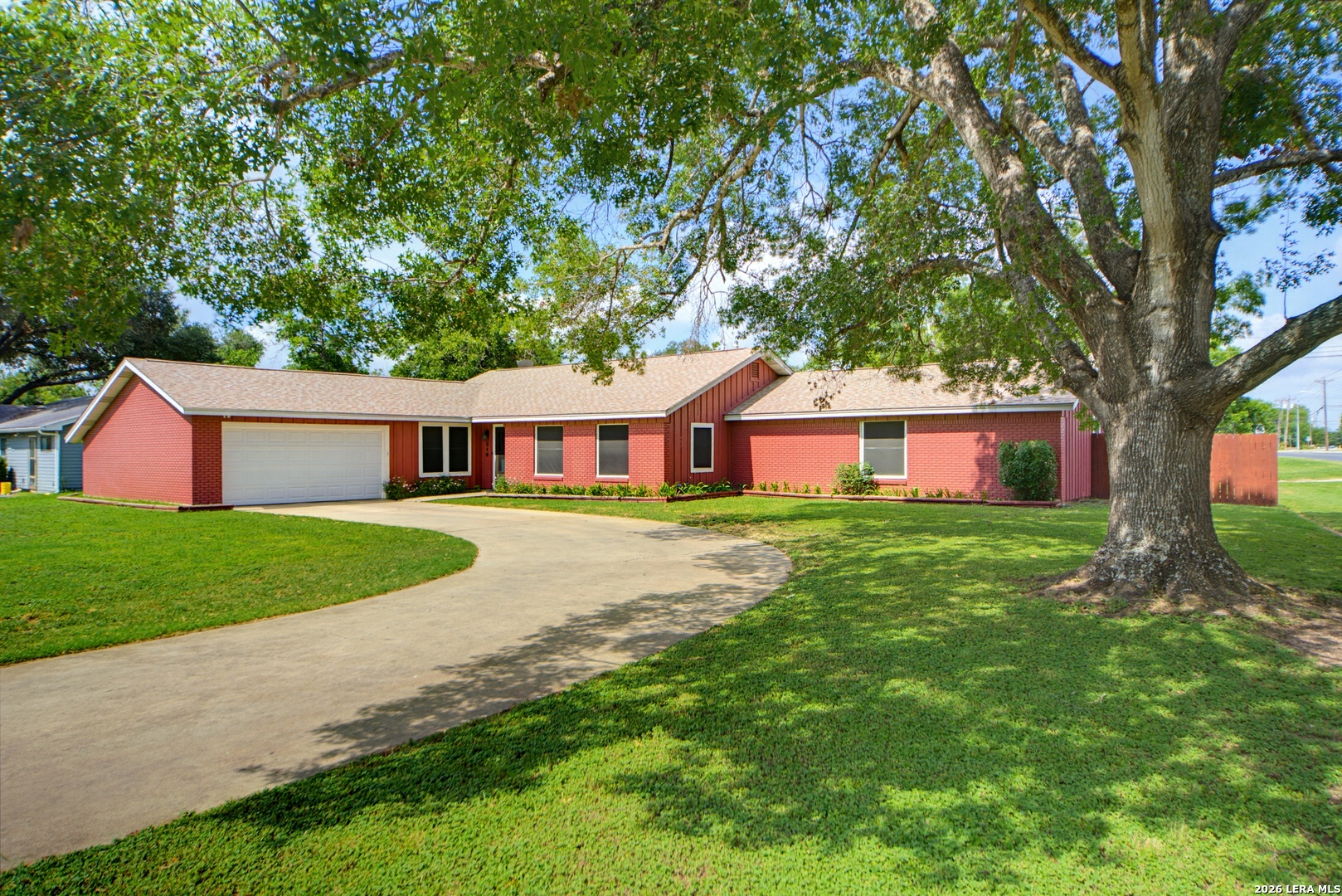 Property photo for 318 DELANY ST, Seguin, TX