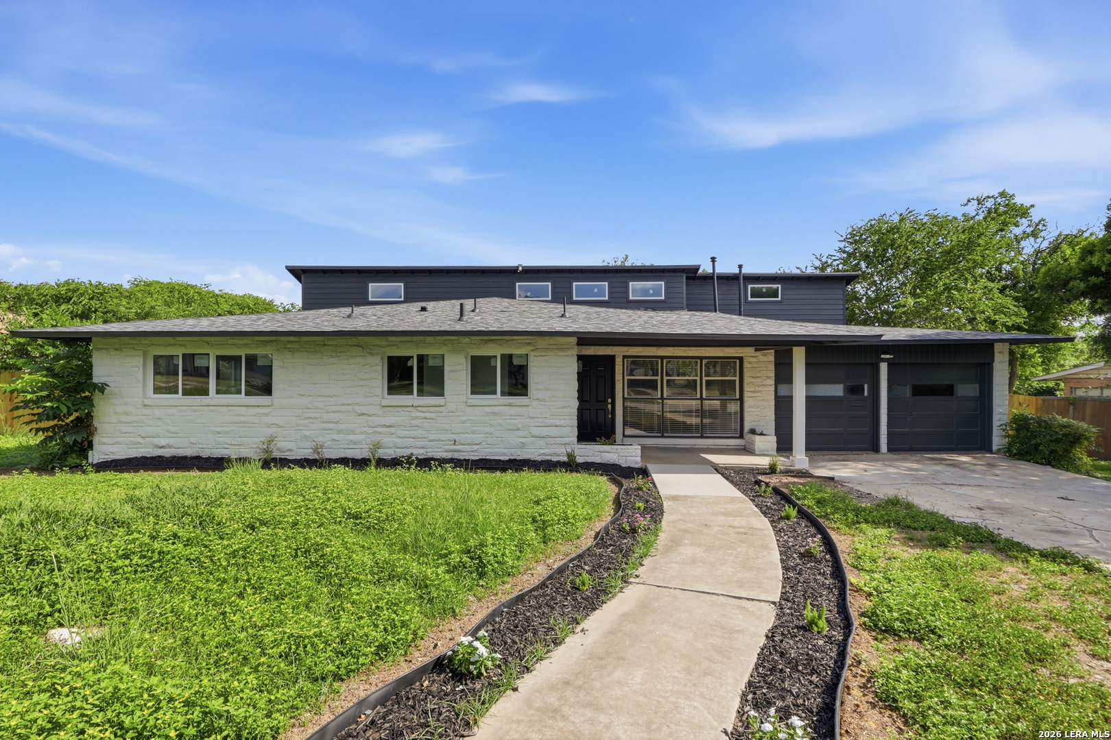 214 Shadywood Ln