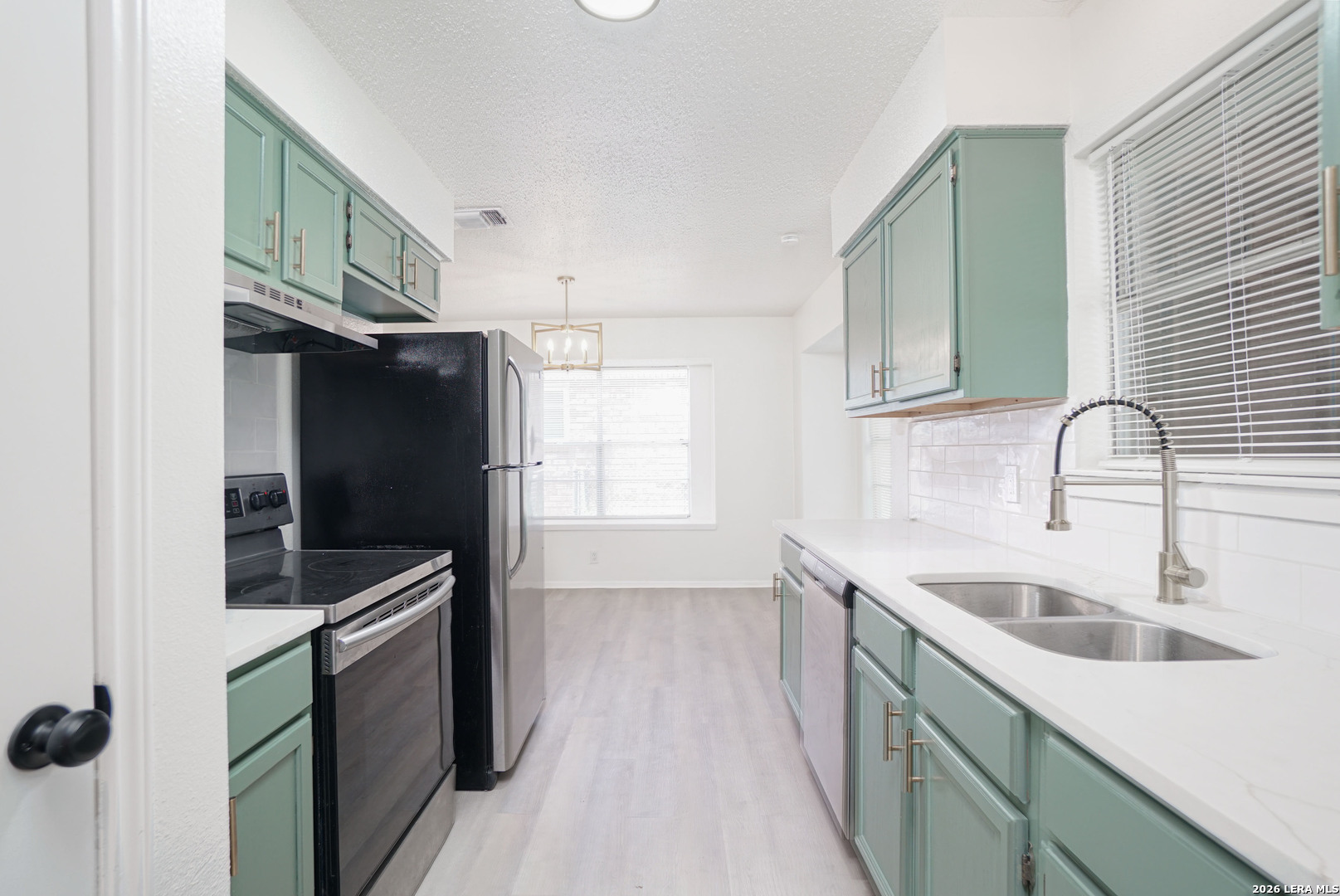 4706 Esterbrook, San Antonio, TX 78238