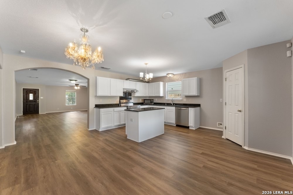 7827 Mainland Woods, San Antonio, TX 78250