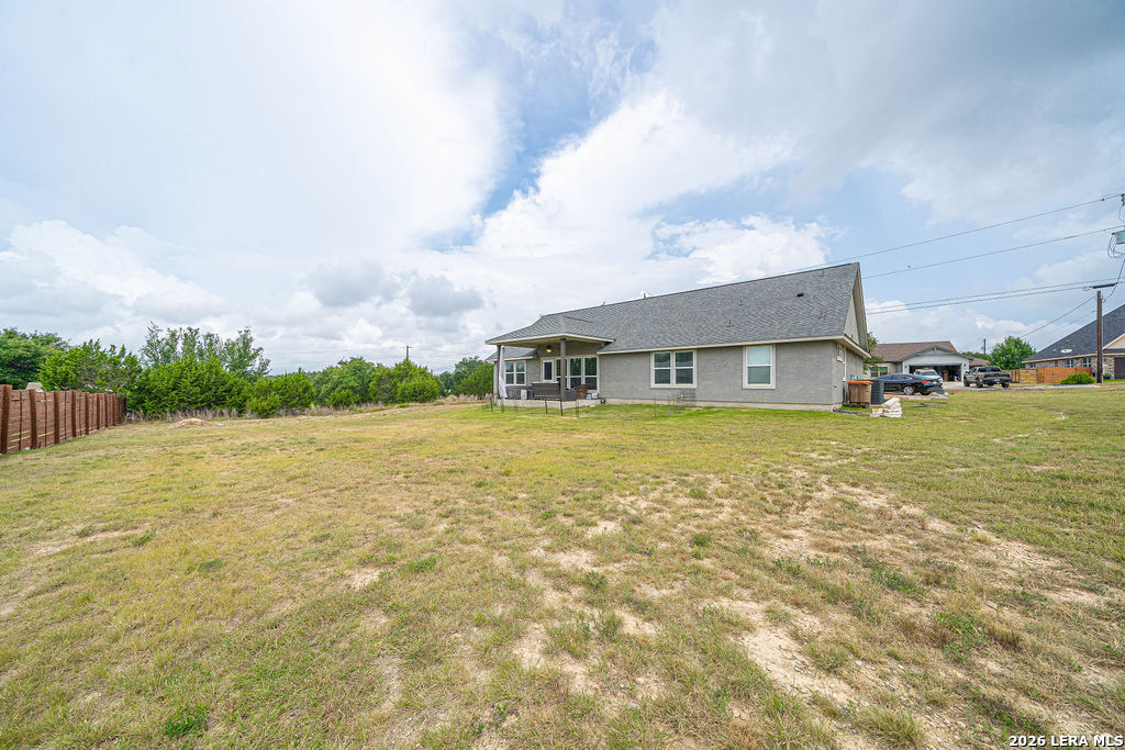 102 Clemente Zapata, Blanco, TX 78606