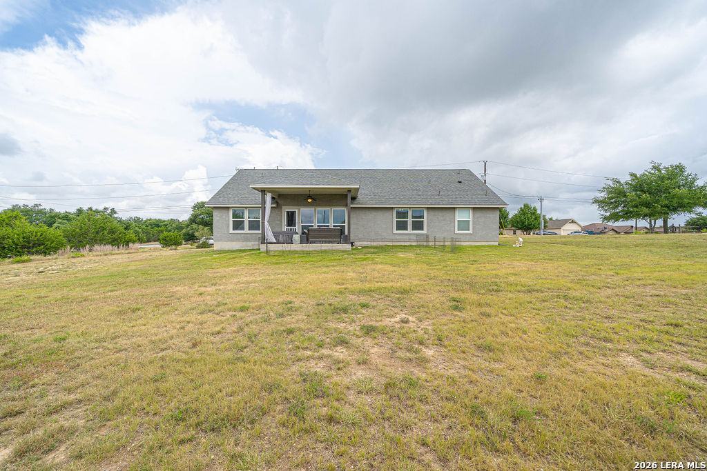 102 Clemente Zapata, Blanco, TX 78606