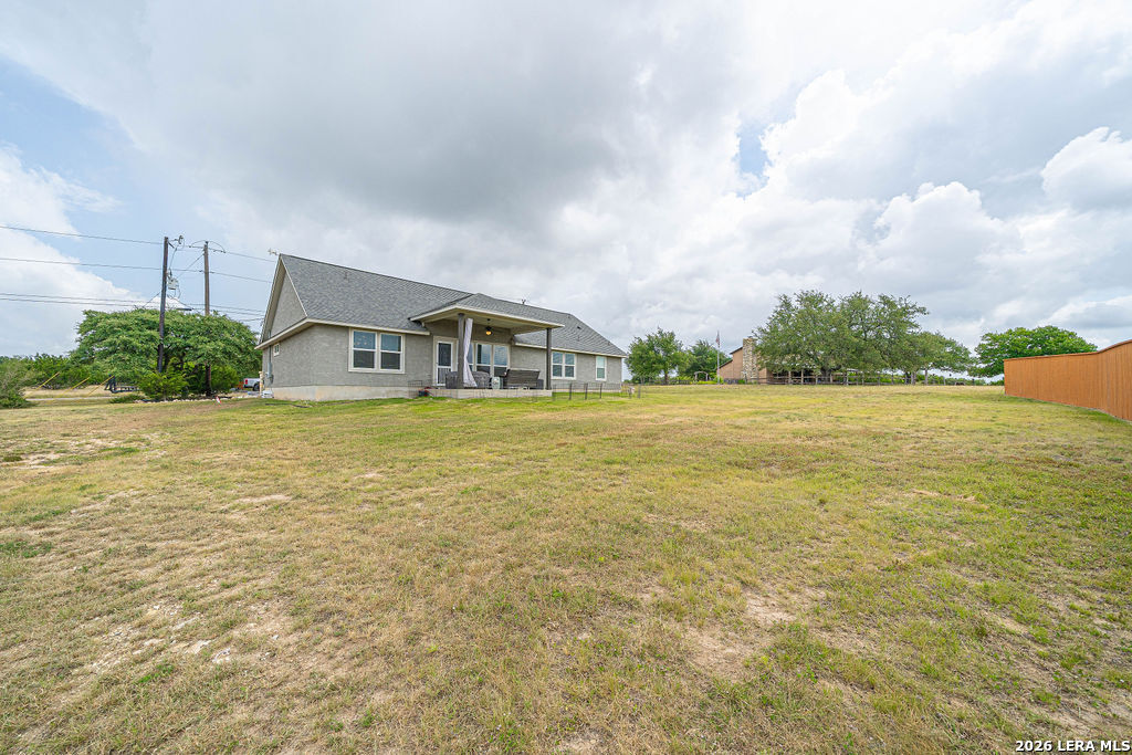 102 Clemente Zapata, Blanco, TX 78606
