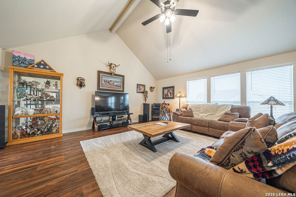 102 Clemente Zapata, Blanco, TX 78606