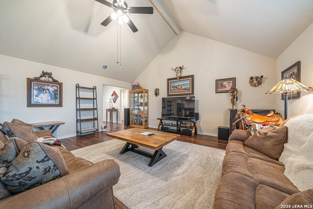 102 Clemente Zapata, Blanco, TX 78606