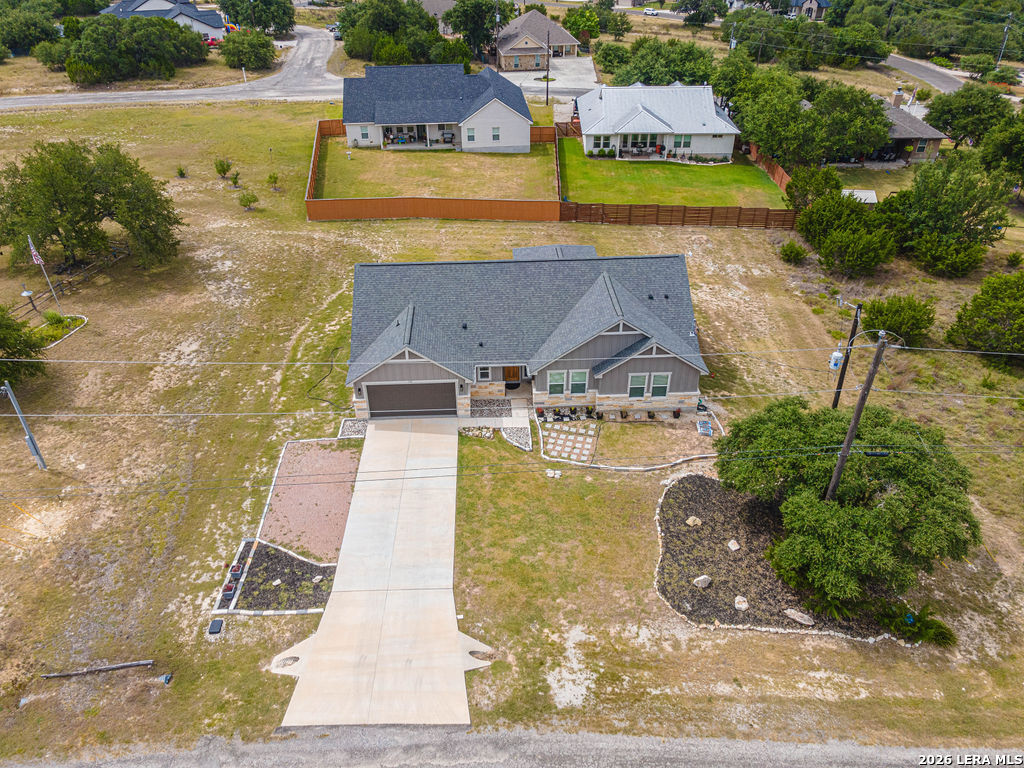 102 Clemente Zapata, Blanco, TX 78606