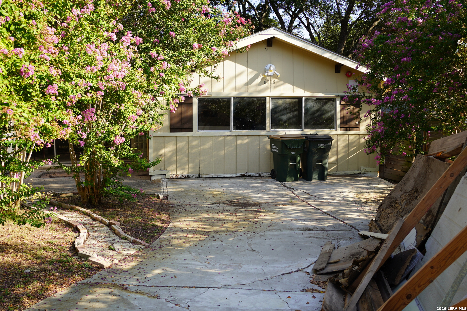 6118 Windy Frst Listing Cover Image