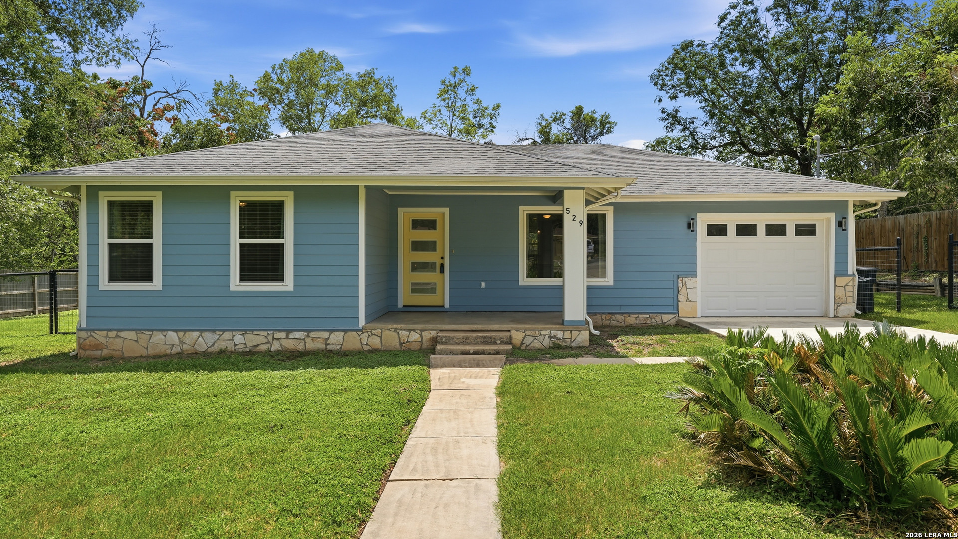 529 Laurel Ln Listing Cover Image