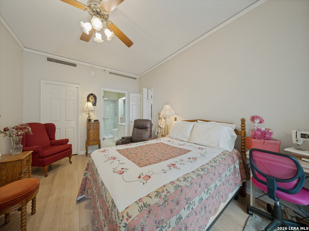 1 TOWERS PARK LN, #1513, San Antonio, TX 78209