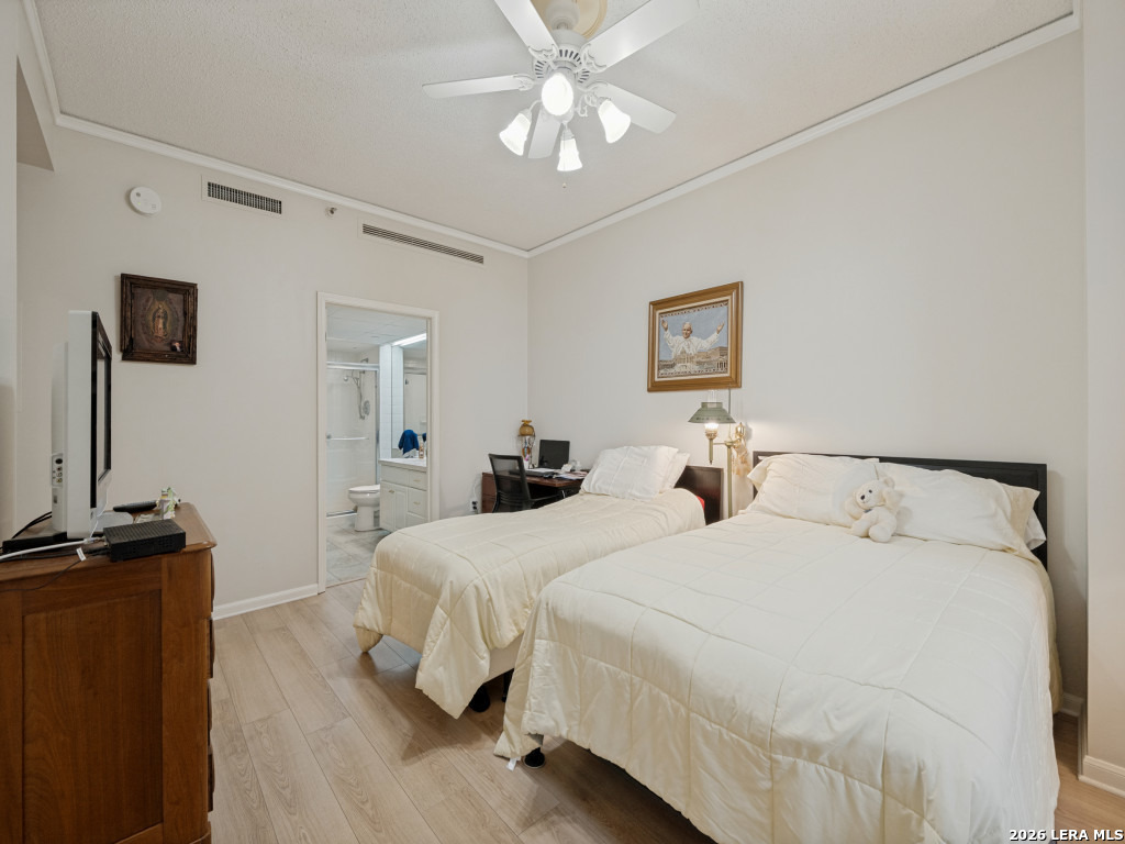 1 TOWERS PARK LN, #1513, San Antonio, TX 78209