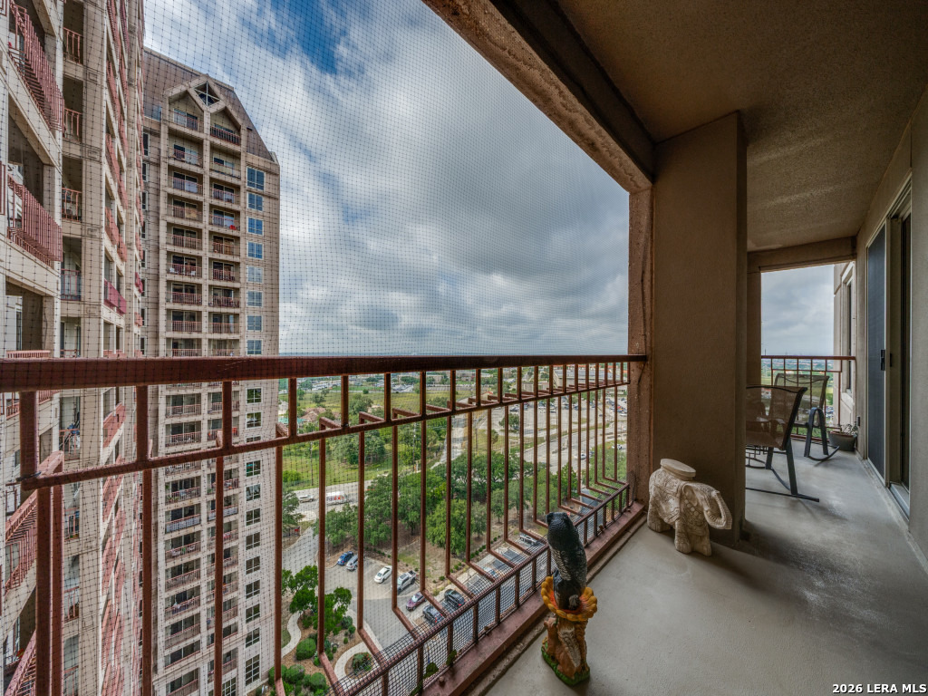 1 TOWERS PARK LN, #1513, San Antonio, TX 78209