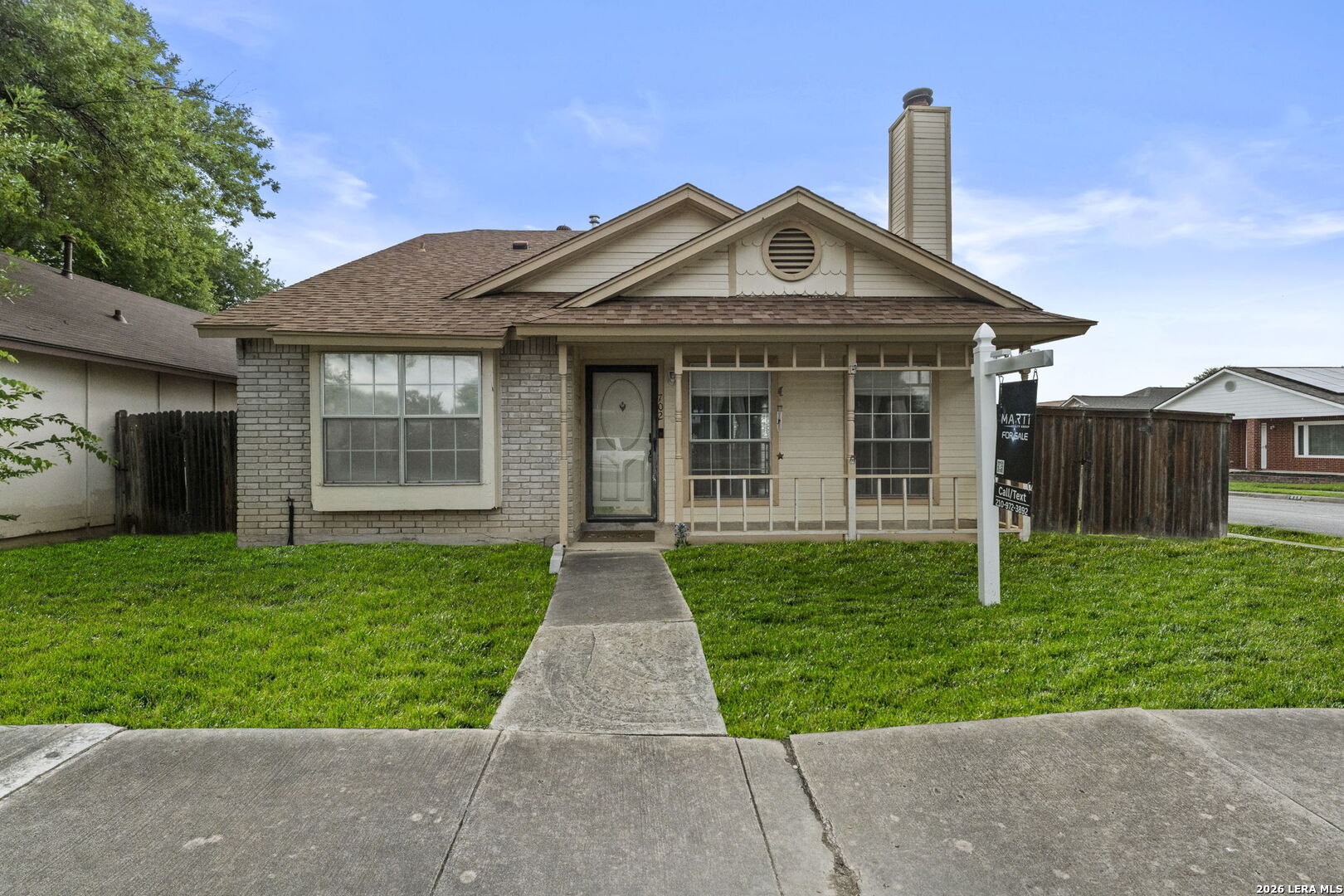 702 GARDEN MEADOW DR, Universal City, TX 78148