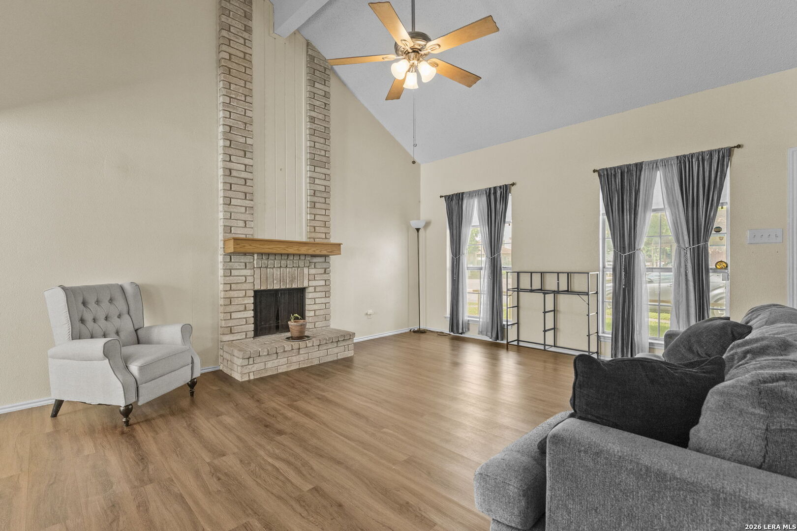 702 GARDEN MEADOW DR, Universal City, TX 78148