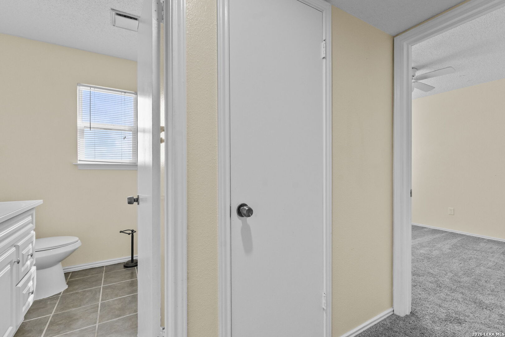 702 GARDEN MEADOW DR, Universal City, TX 78148
