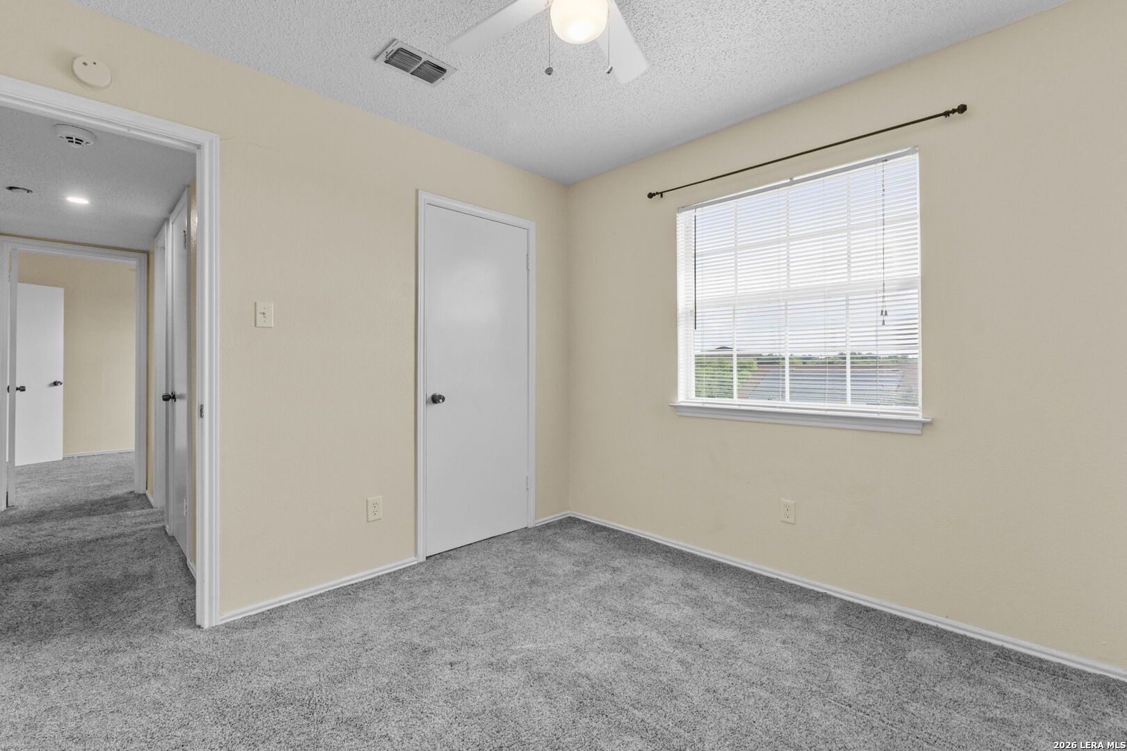 702 GARDEN MEADOW DR, Universal City, TX 78148