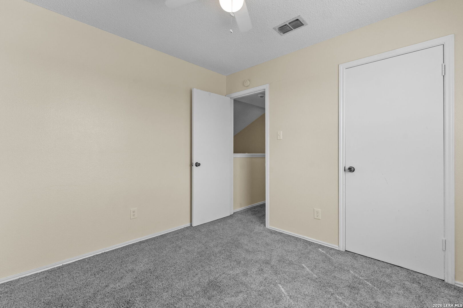 702 GARDEN MEADOW DR, Universal City, TX 78148