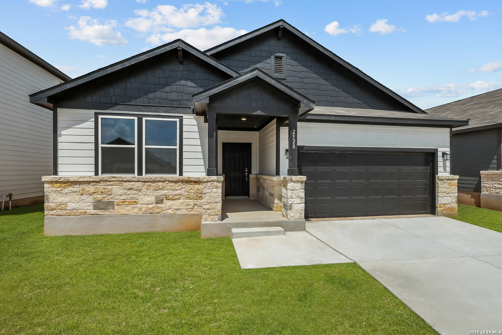 2528 Heritance Pass Listing Cover Image