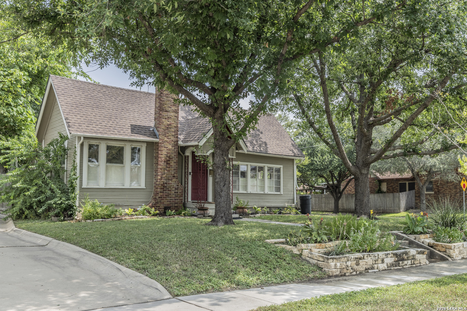 301 Furr Dr Listing Cover Image