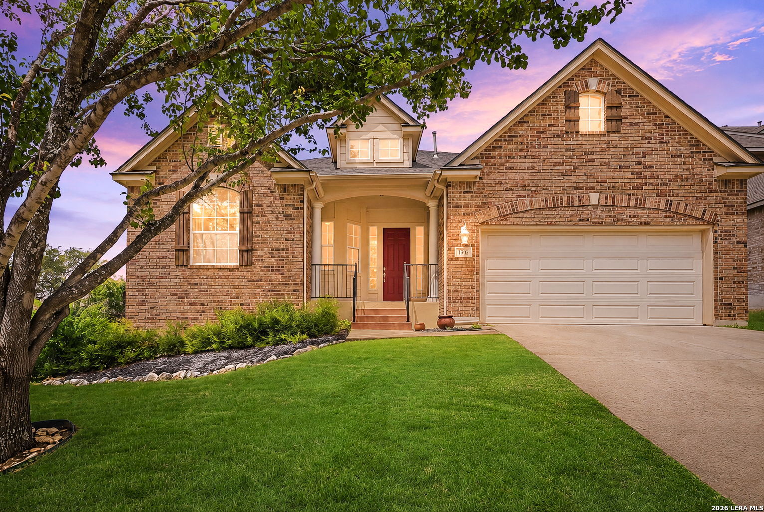 1302 Ganahl Ct
