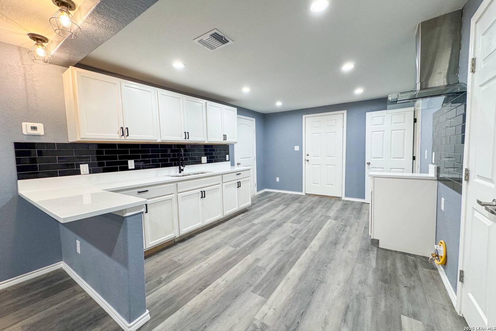 110 WHITMAN AVE, San Antonio, TX 78211