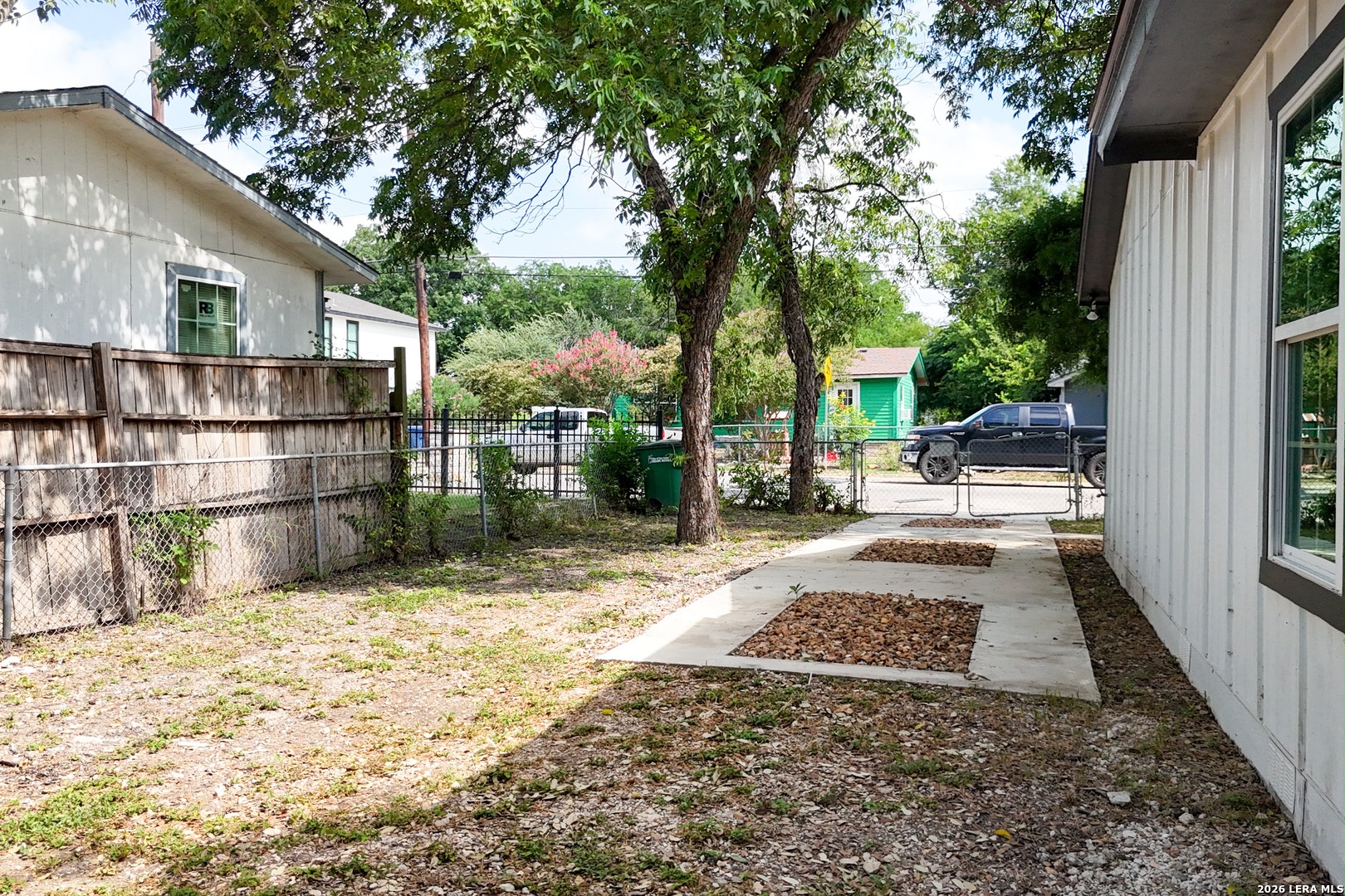 110 WHITMAN AVE, San Antonio, TX 78211