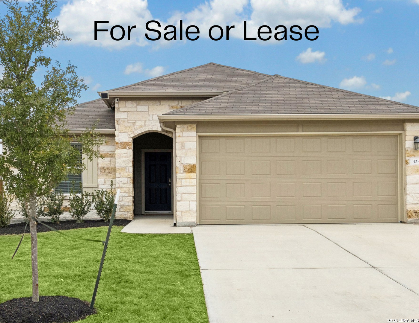 323 Shimmering Cove Listing Cover Image