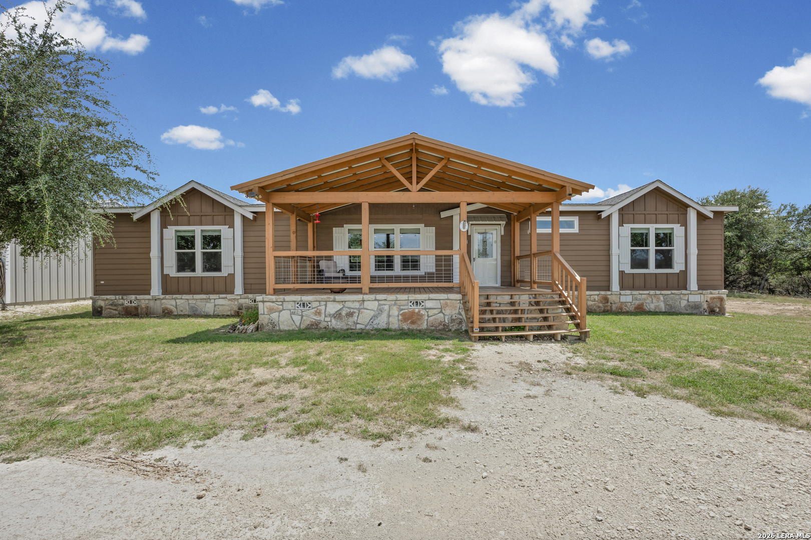 7870 Ranch Road 165 Listing Cover Image
