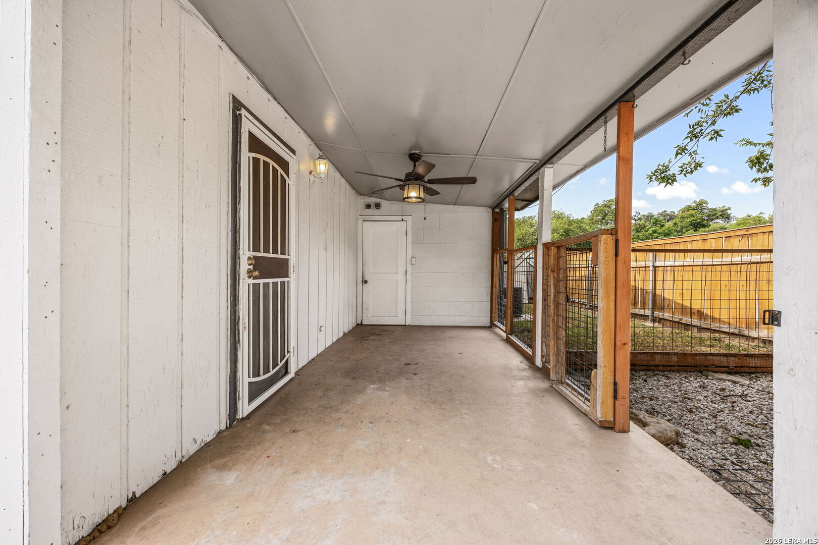 631 STOREYWOOD DR, San Antonio, TX 78213
