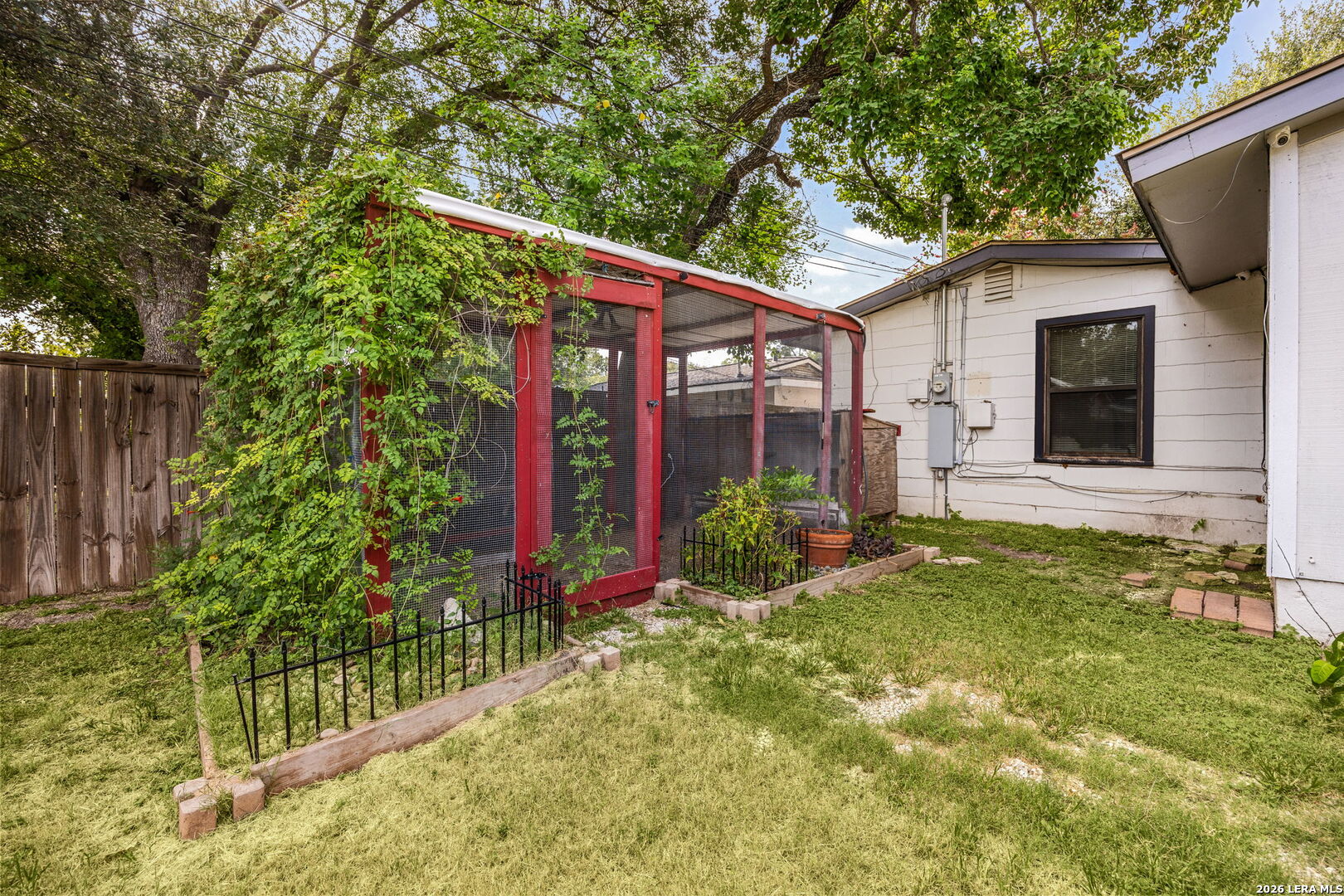 631 STOREYWOOD DR, San Antonio, TX 78213