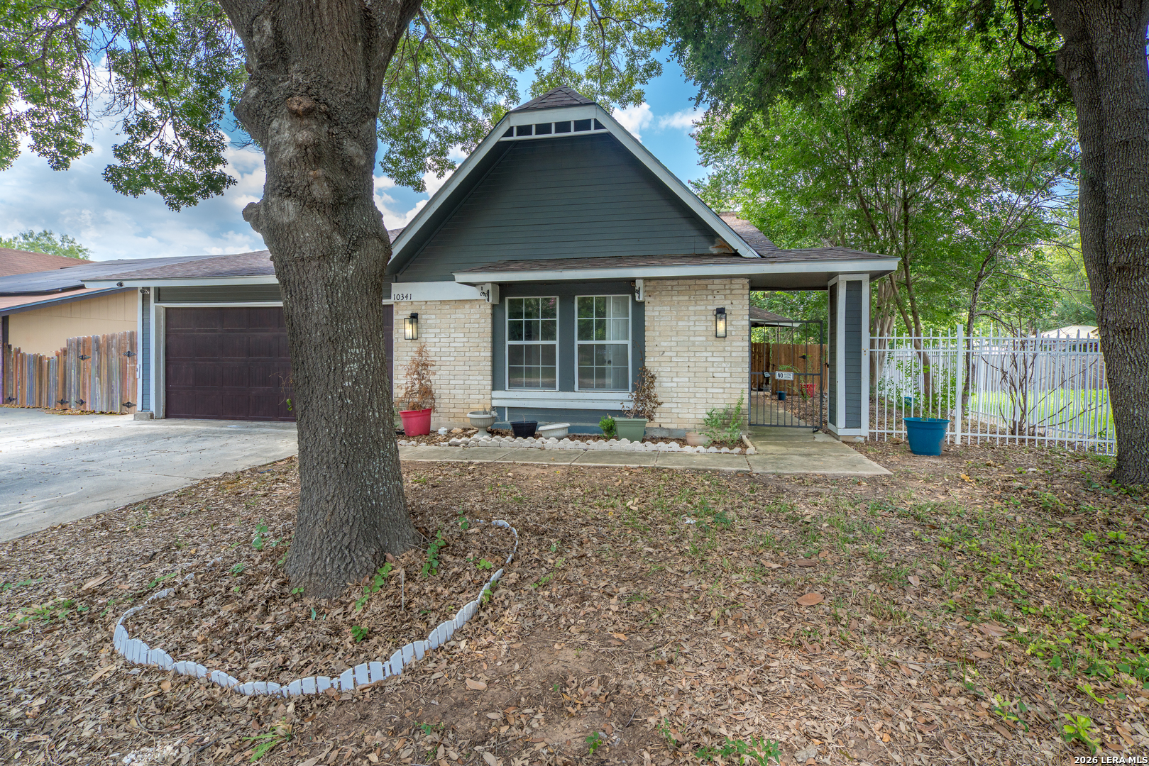 10341 Country Bluff Listing Cover Image