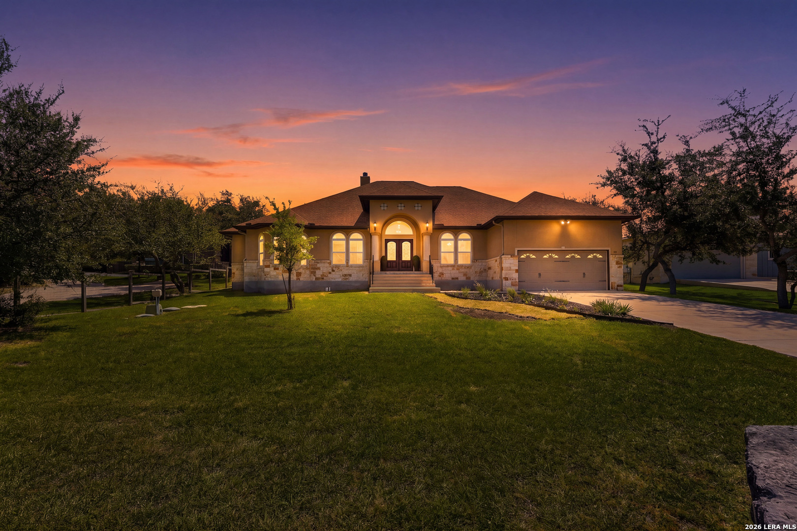 919 Scenic Stroll Listing Cover Image