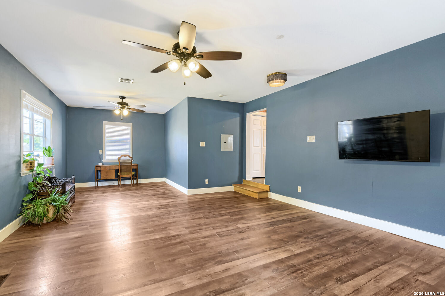 1819 W Woodlawn Avenue, San Antonio, TX 78201