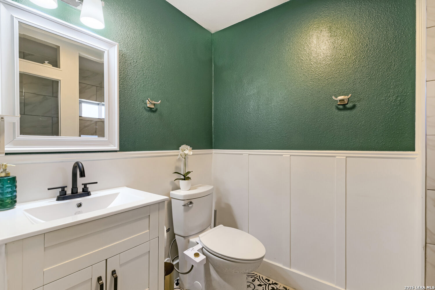 1819 W Woodlawn Avenue, San Antonio, TX 78201