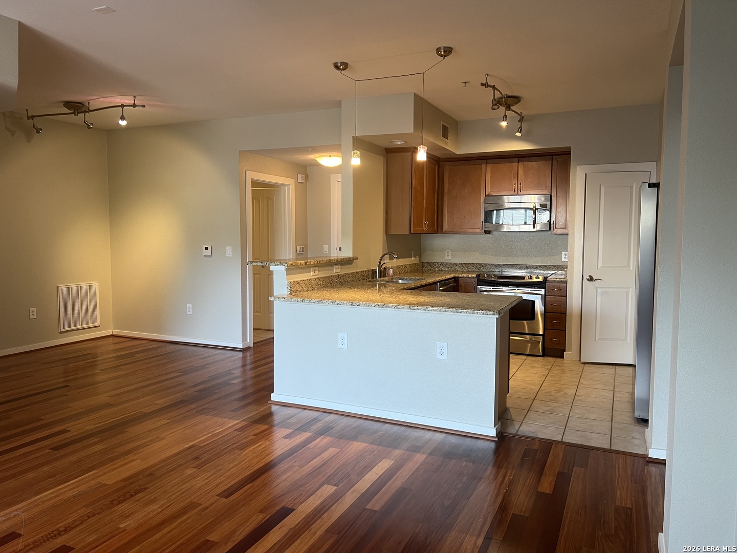 7342 Oak Manor, #7106, San Antonio, TX 78229