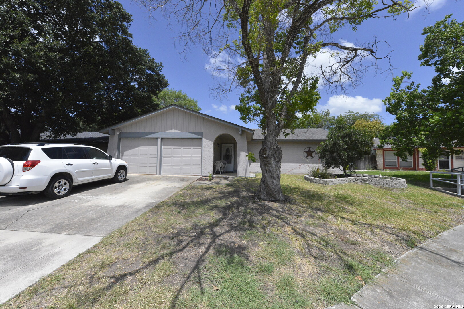 7817 Hunter Oaks Listing Cover Image