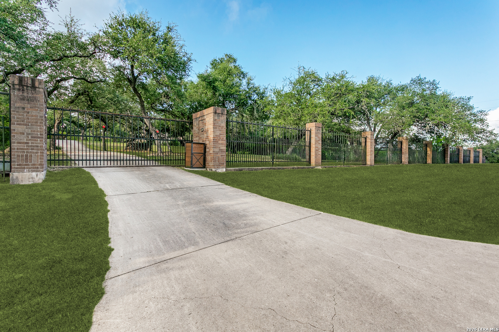 2810 Hiline Dr Listing Cover Image