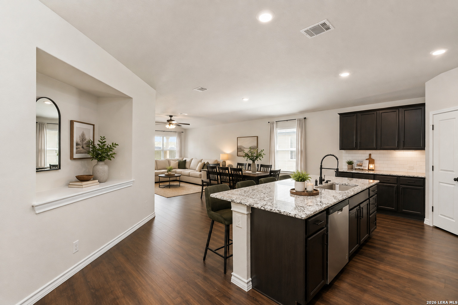 808 Red River Listing Cover Image