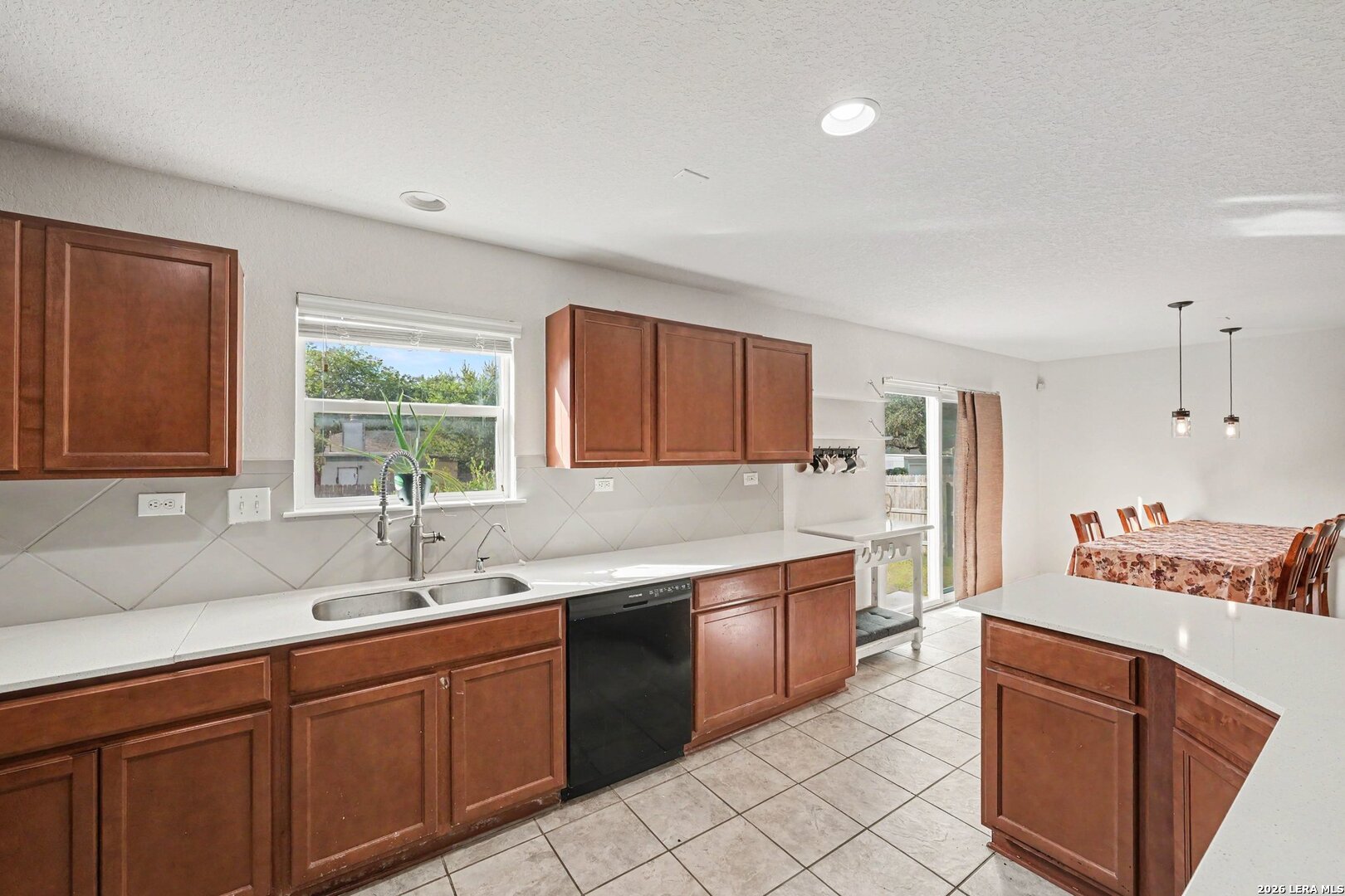210 Granite Mist, Universal City, TX 78148