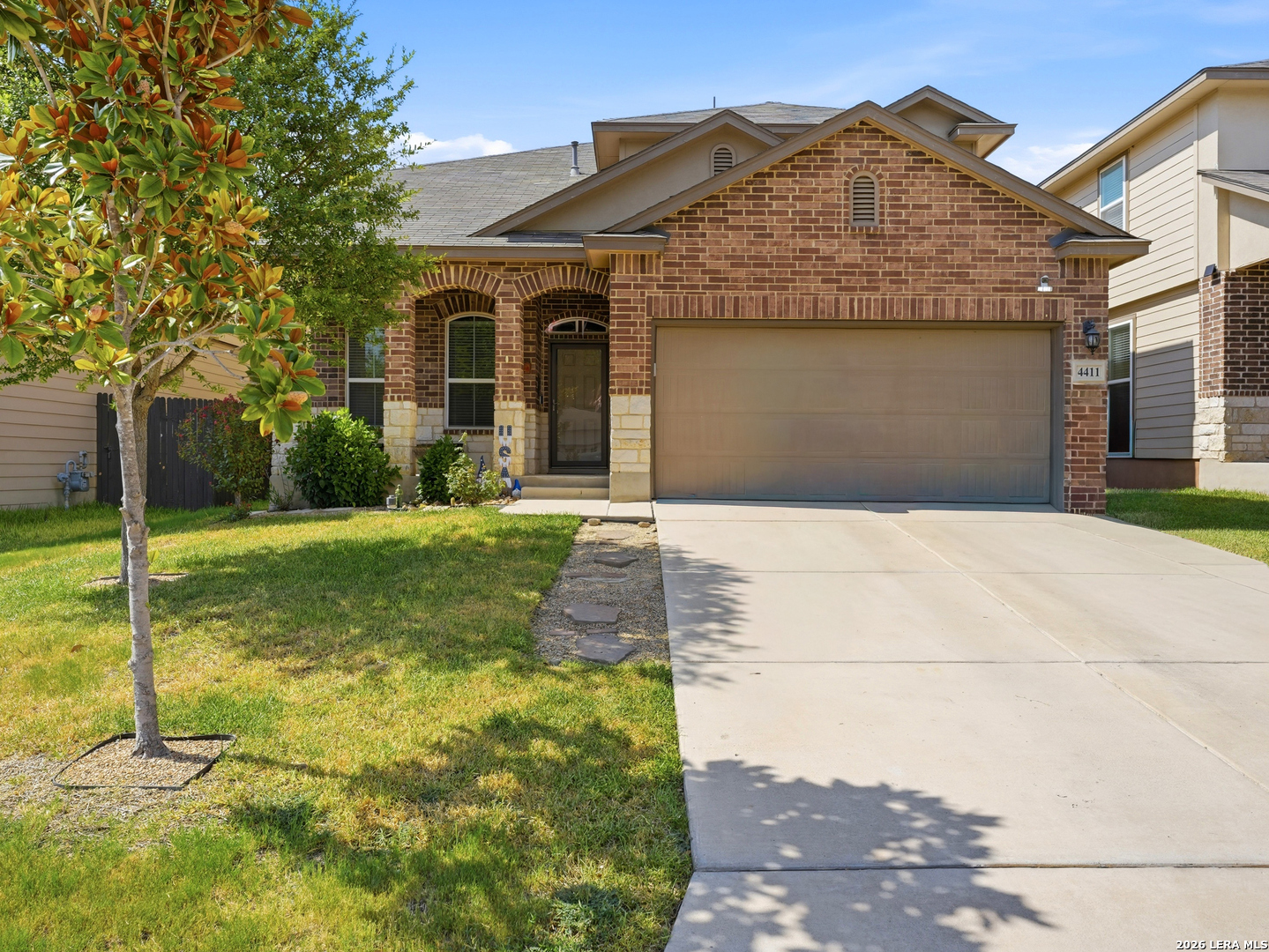 4411 Hogg Listing Cover Image