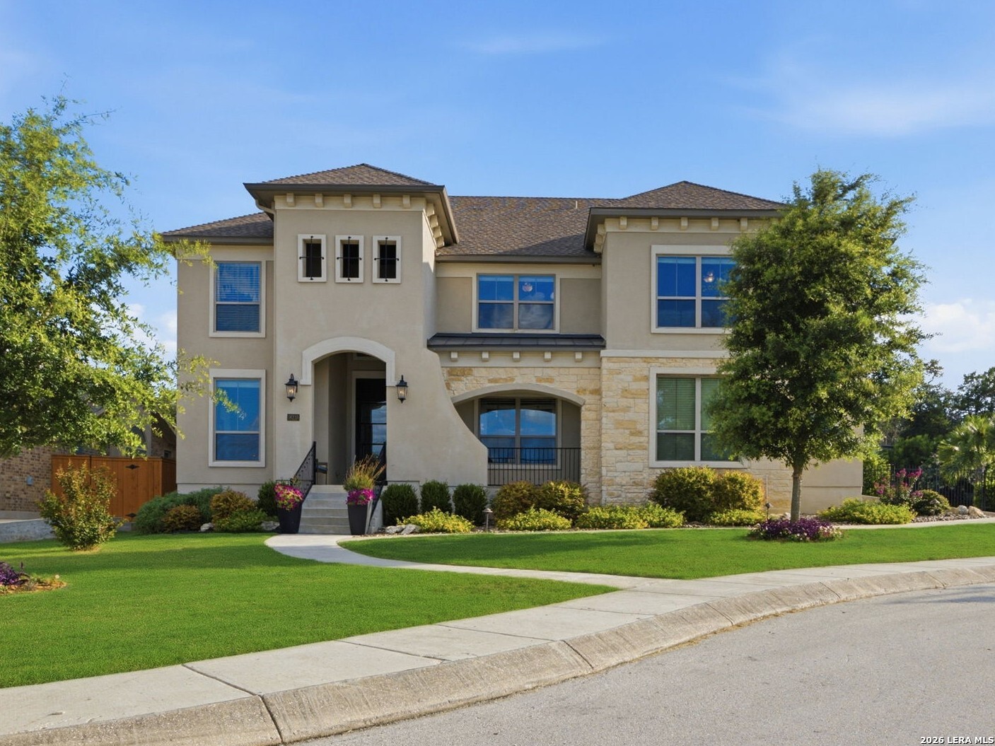 18219 Abingdon Pl Listing Cover Image
