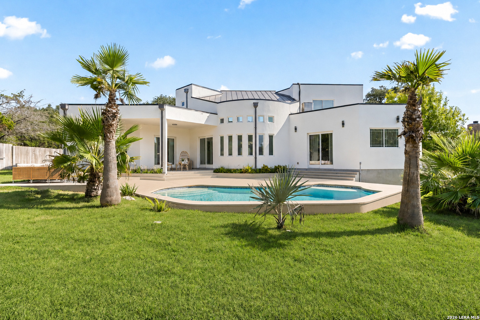 910 Silent Hollow Listing Cover Image