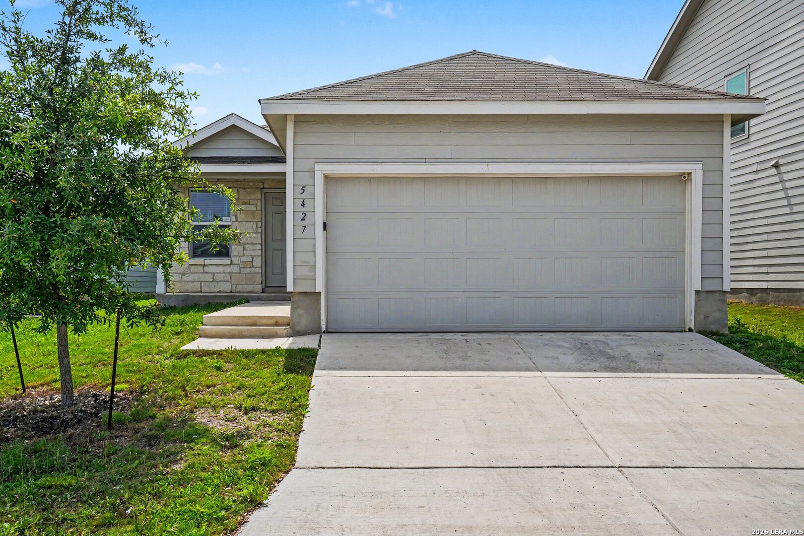 5427 Daphne Path Listing Cover Image
