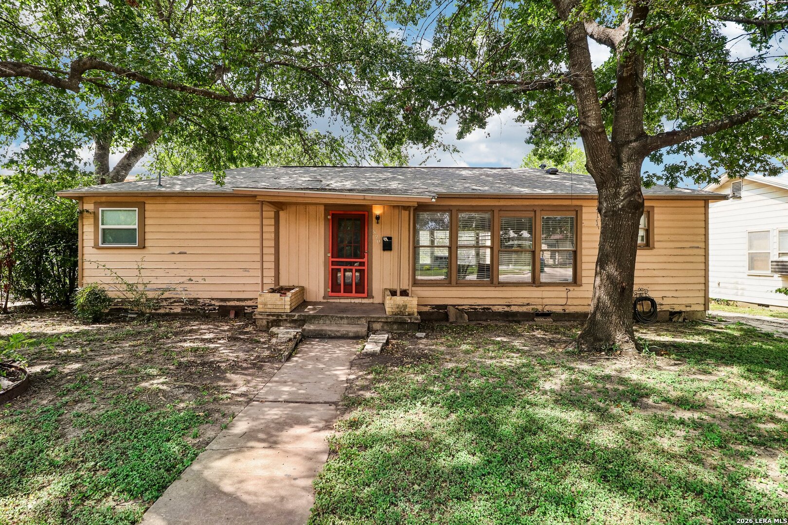 570 Marquette Dr Listing Cover Image