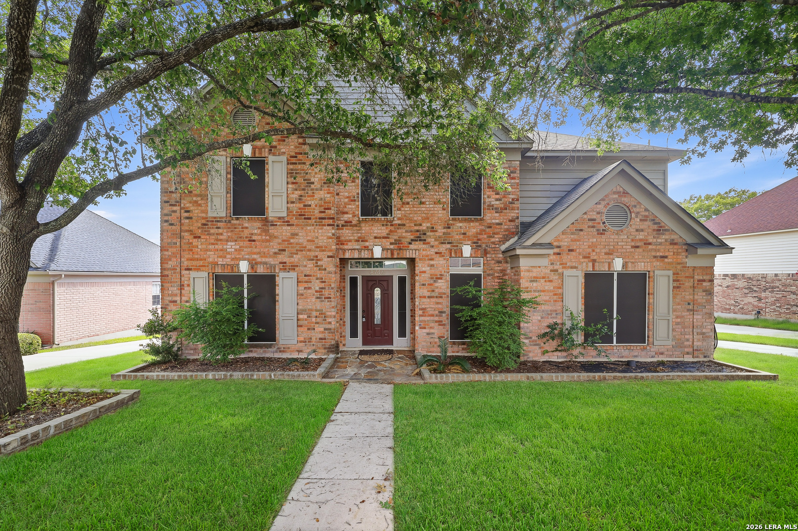 8746 London Heights Listing Cover Image