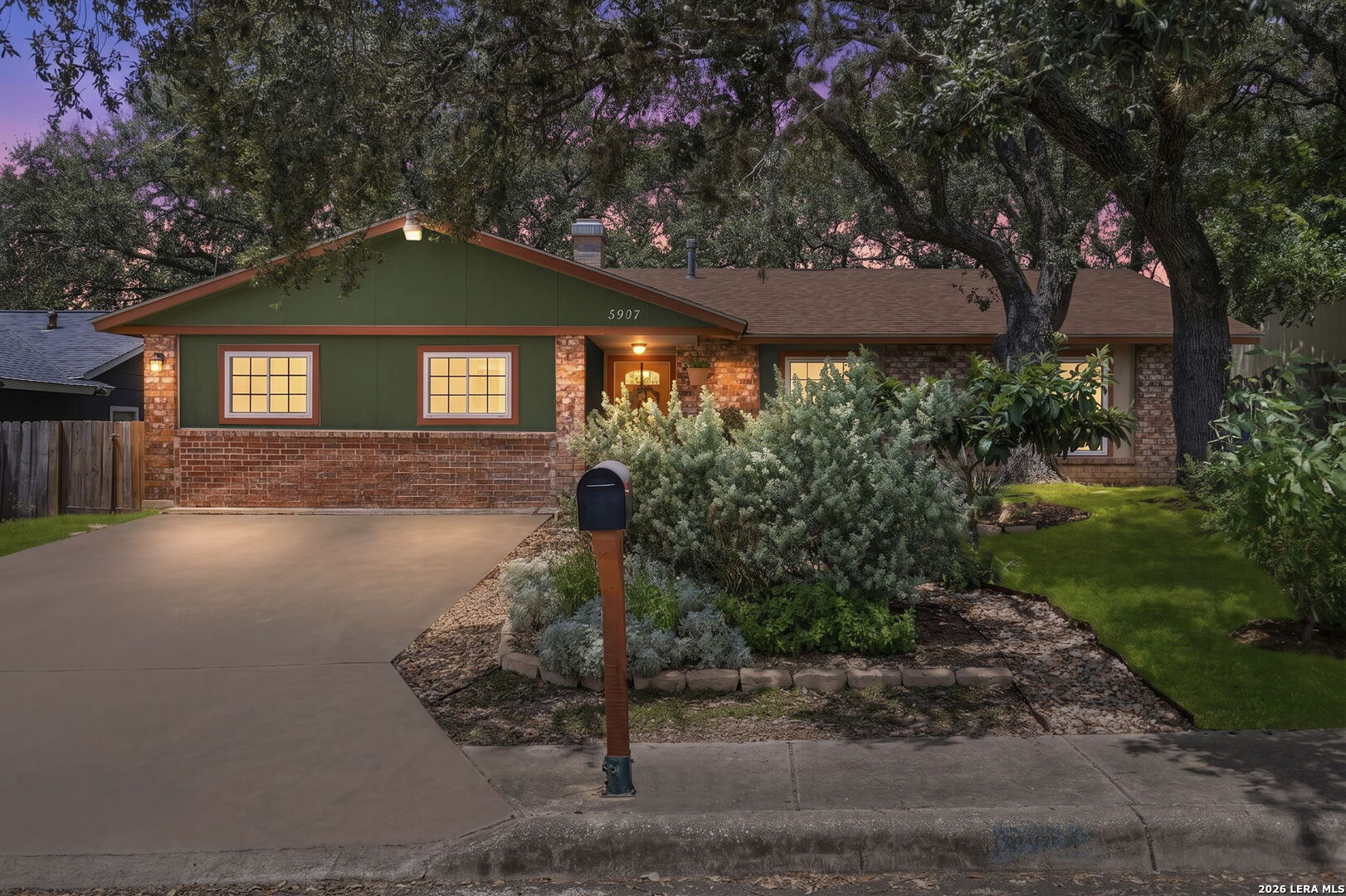 5907 HIDDEN BOULDER ST, San Antonio, TX 78250