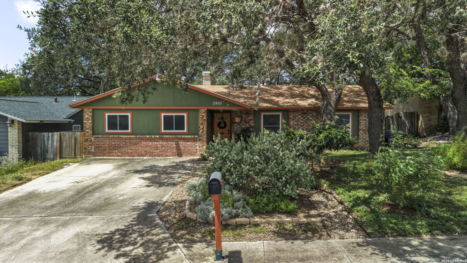 5907 Hidden Boulder St Listing Cover Image