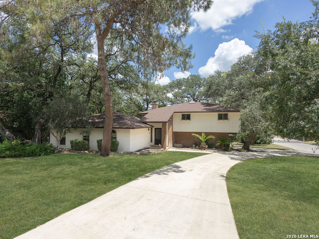301 Sagecrest Dr Listing Cover Image